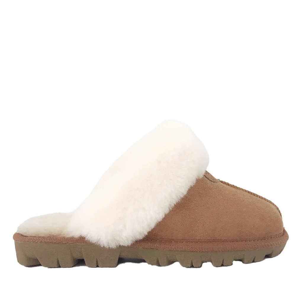 UGG- Premium Ladies Scuff- Chestnut - Picture 3 of 3